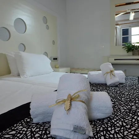 阿多尼斯客房公寓 凯勒里瓦迪