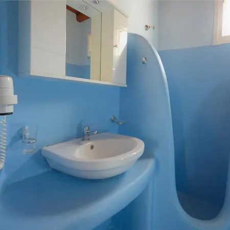 阿多尼斯客房公寓