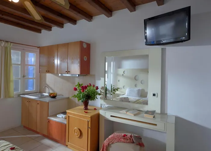 Adonis Καλό Λιβάδι